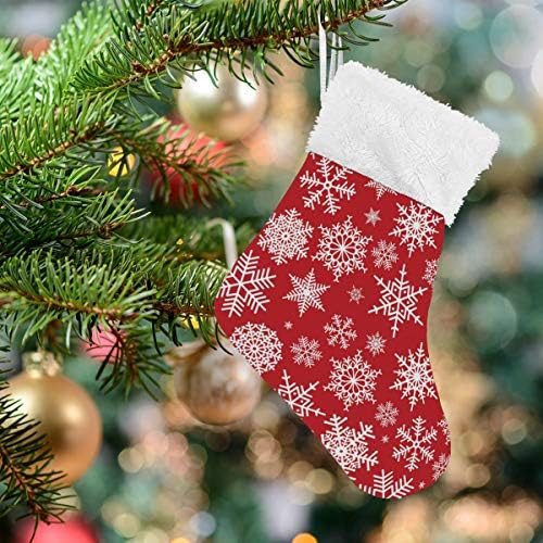 גרבי חג המולד של Alaza דפוס חג מולד עם פתיתי שלג לבנים על רקע אדום קלאסי קלאסי קישוטי גרב קטנים מותאמים אישית לעיצוב המסיבות של עונת החגים המשפחתית של 4,7.87