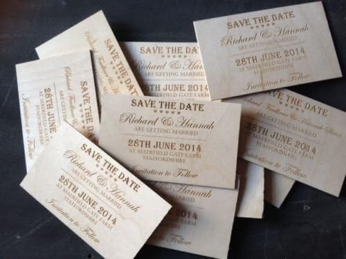 מעץ מעץ מעץ חסוך את תאריך כרטיסי הזמנה - מזמינים חתונה שונים וקלאסיים